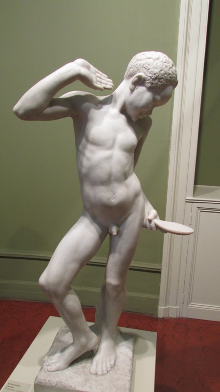 Italian-art-museum-sculpture-cur